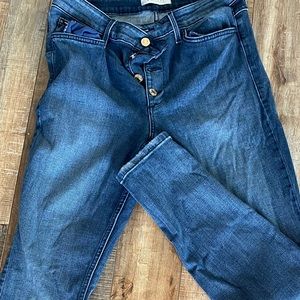 Mid wash Guess skinny Jean